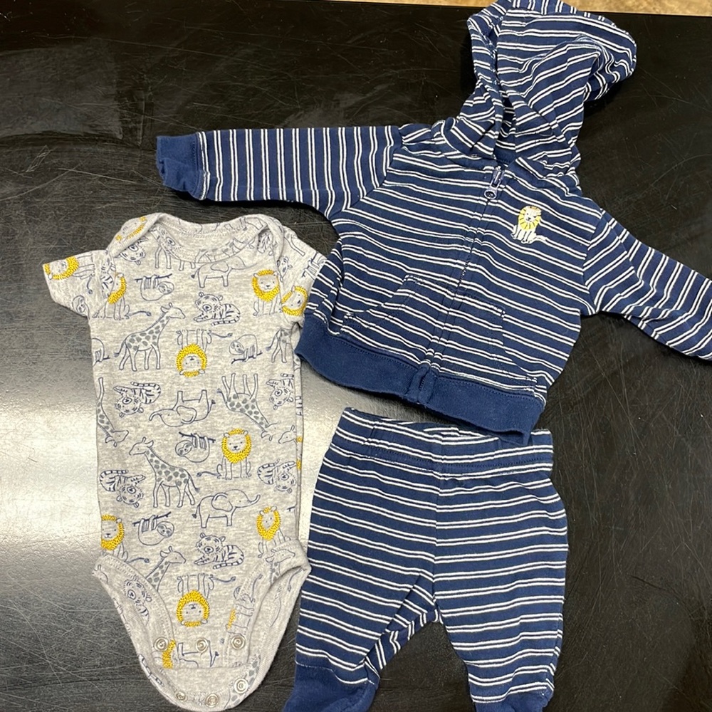 3 piece Newborn outfit with jacket EUC